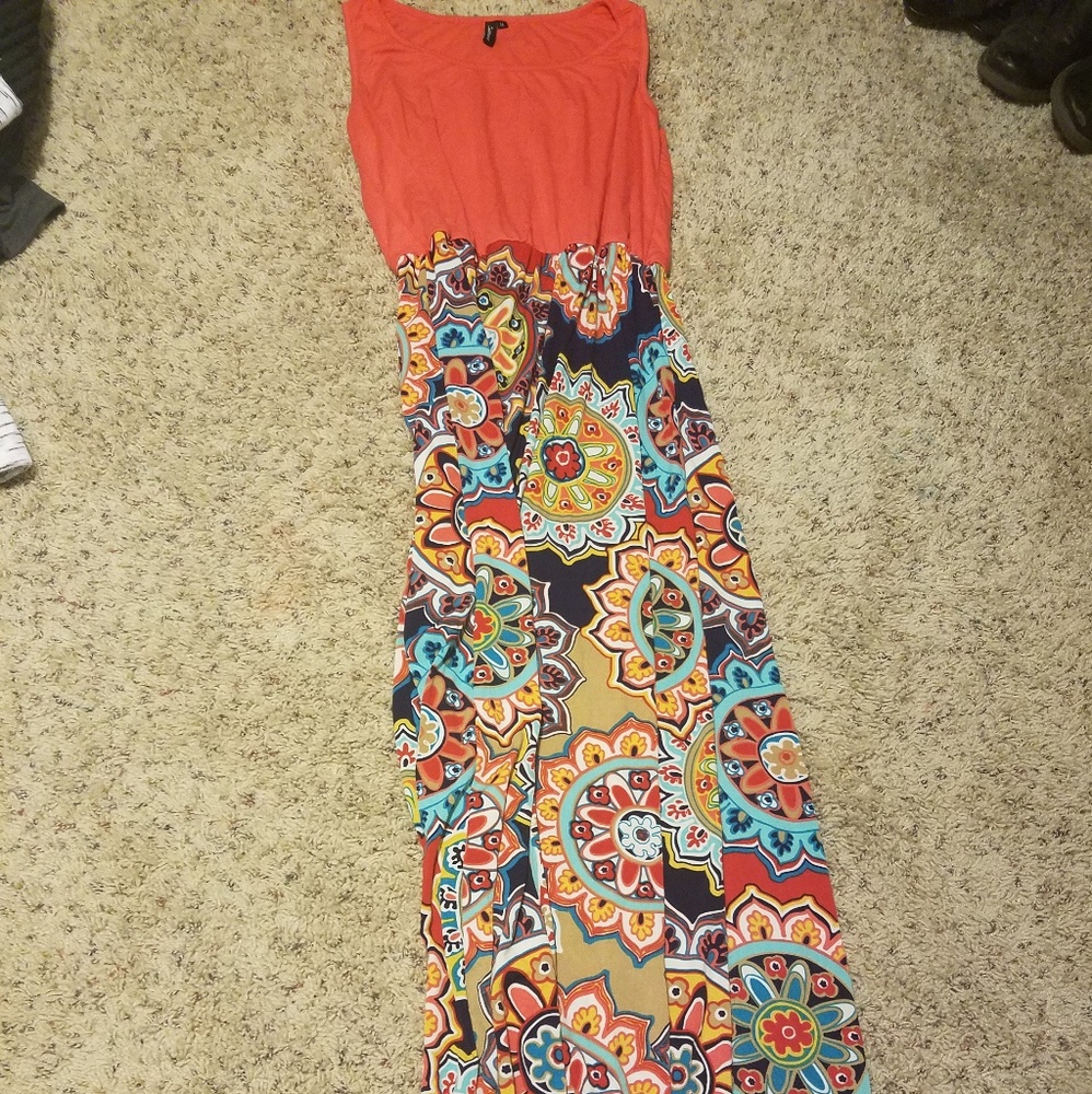 《MAXI DRESS》